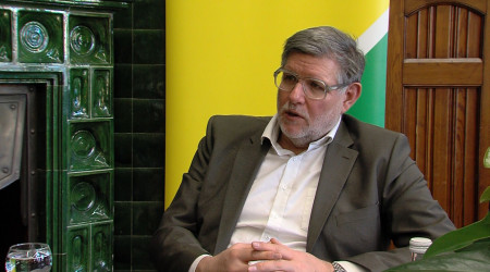 Dr. Ulrich Fiedler im Jahresinterview (Quelle: RTF.1)