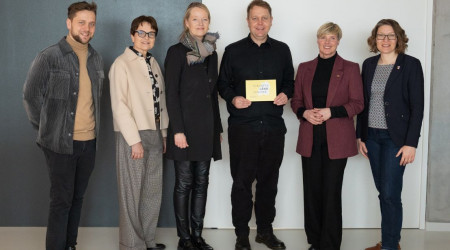 Thekla Walker (3.v.li.) besuchte ALB-GOLD (Quelle: ALB-GOLD)